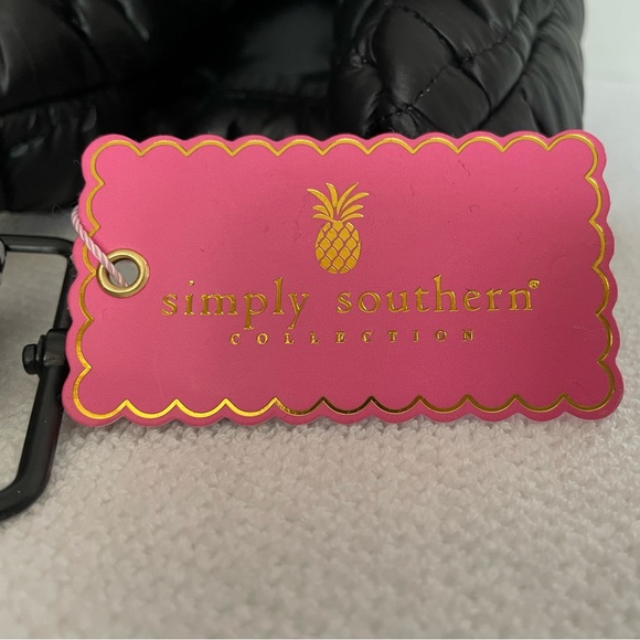 Simply Southern Black Puff Bottle Bag. Adjustable Guitar Strap NWT - Picture 10 of 14